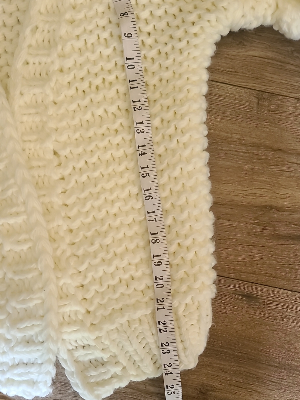 Chicwish Cuteness on Sleeves Chunky Cardigan in White Bubble Knit Euc - Picture 10 of 11